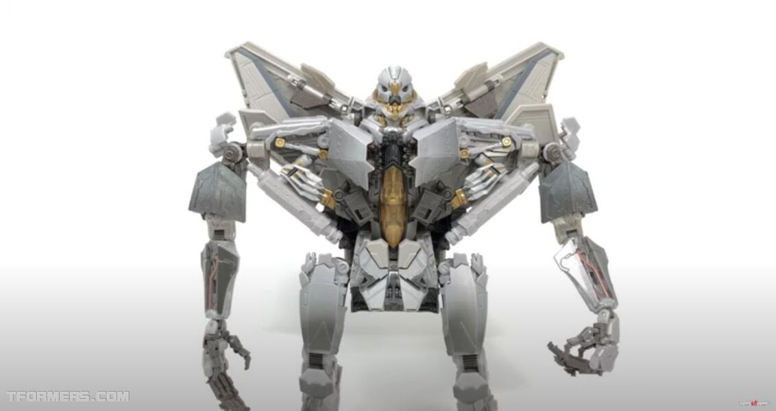 Movie Masterpiece MPM 10 Starscream In Hand Review And Images  (6 of 13)