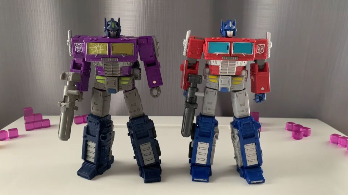 shattered glass optimus and ratchet