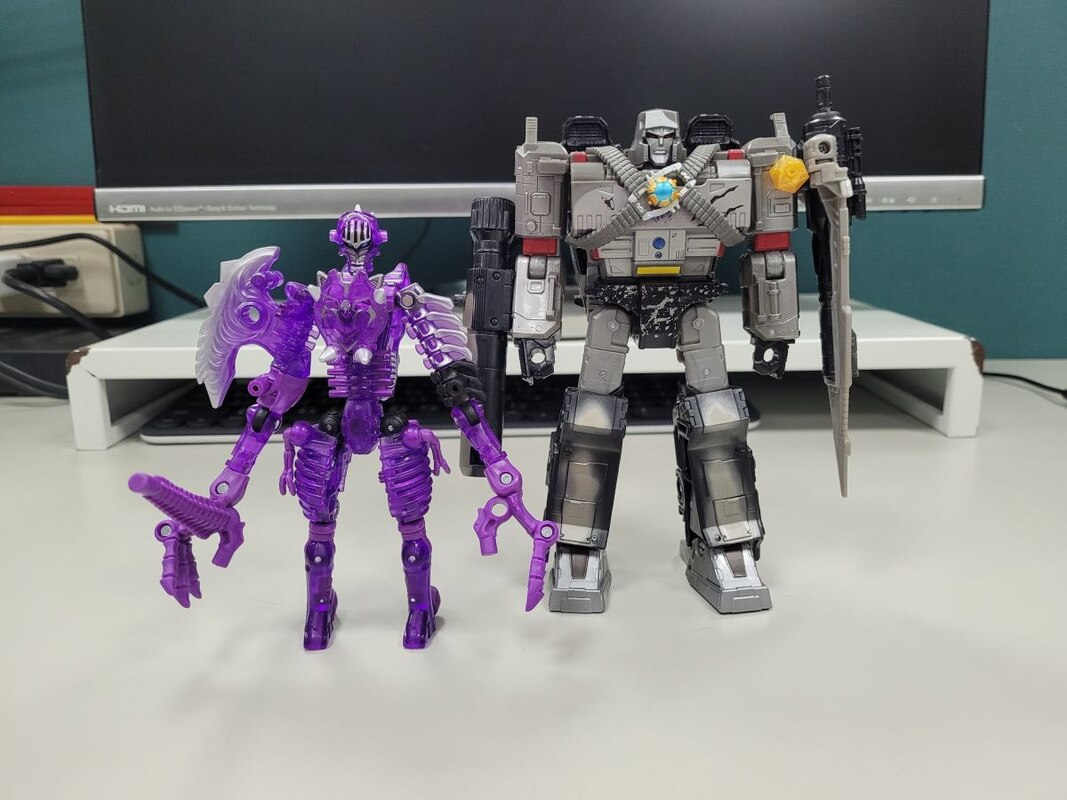 netflix spoiler pack megatron