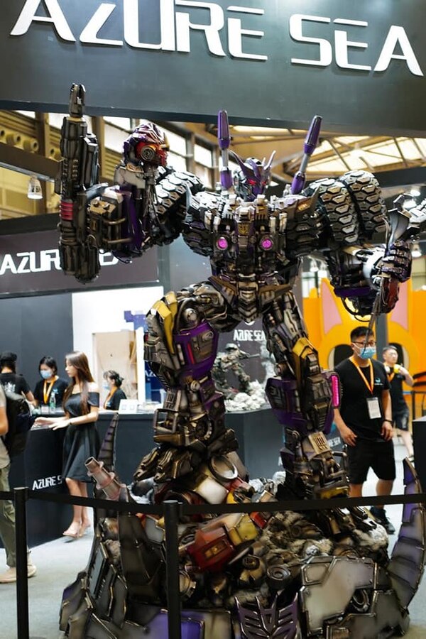 Wonderfest 2021 - Azure Sea Studio Transformers Display, SHOCKWAVE!