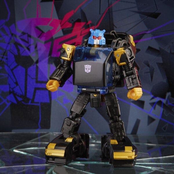 Shattered Glass Collection Autobot Goldbug  (1 of 15)