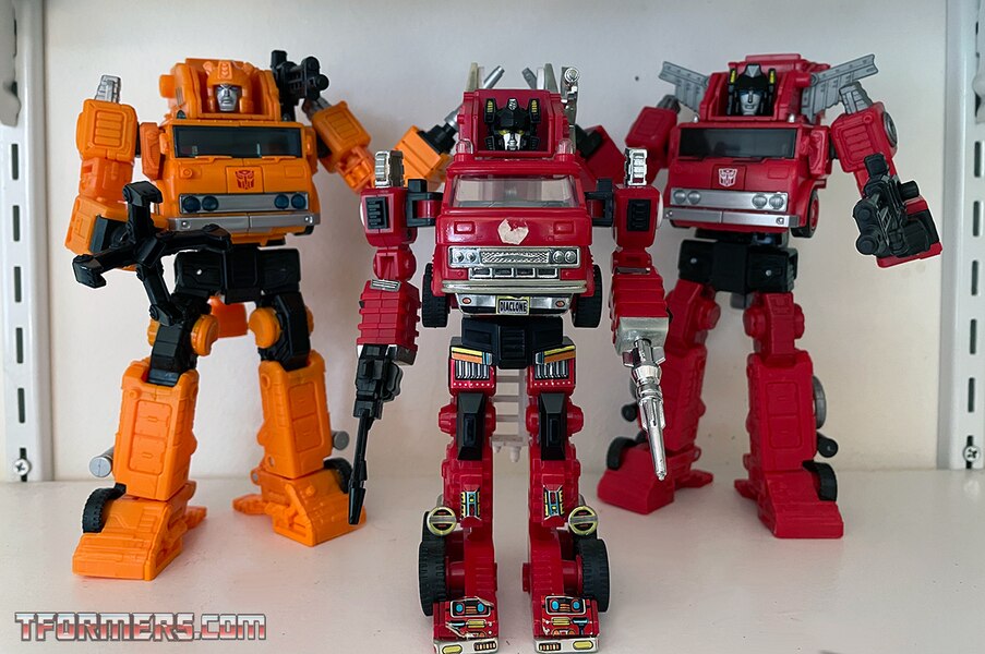 #TFShelfShotSaturday - Upgraded Grapple and Inferno with Diaclone No. 10