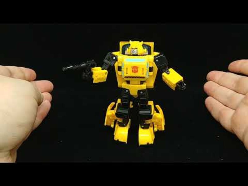 Chuck's Reviews Transformers Buzzworthy Bumblebee Origin Bumblebee