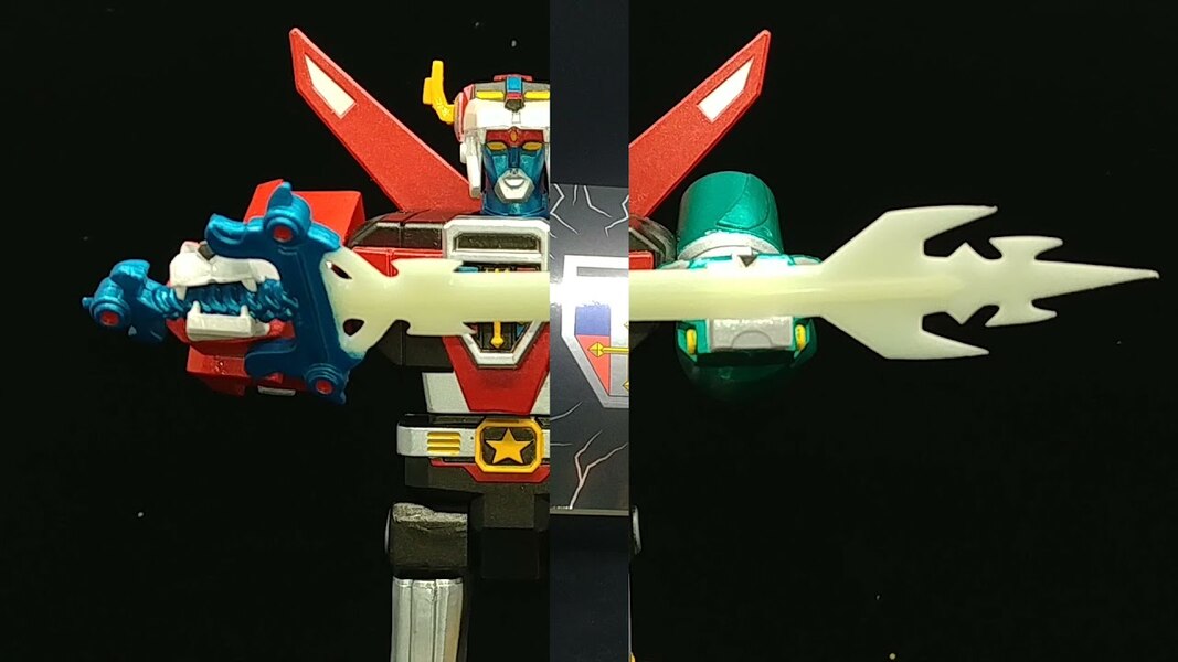 Chuck's Reviews Super 7 Ultimate Classic Chrome Voltron