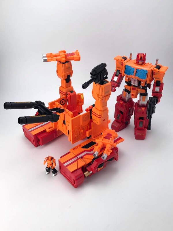 Fans Hobby MB-06D Orange (Fire Guts) Power Baser Full Color Image Gallery