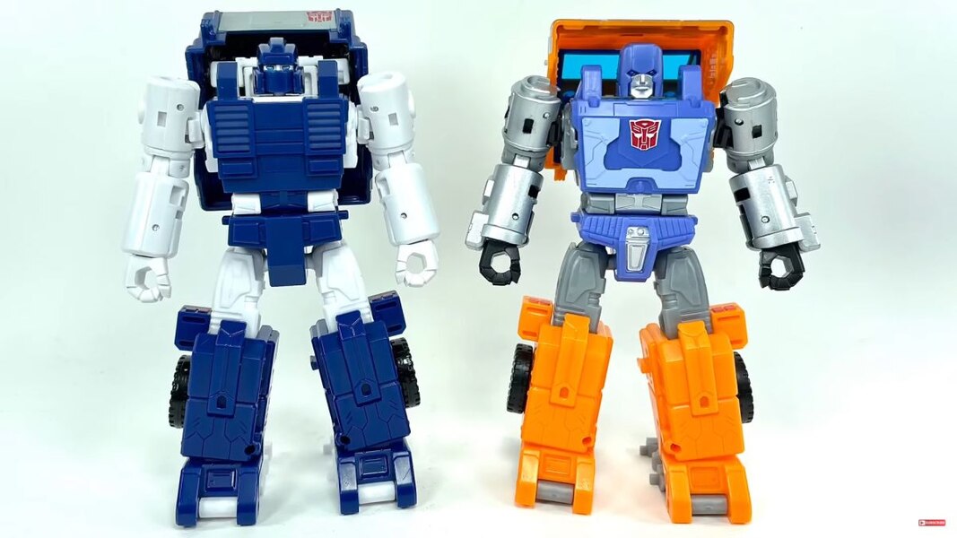 Transformers Kingdom Pipes In-Hand Images Gallery 