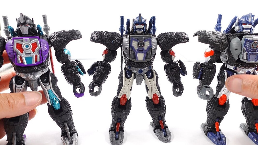 War For Cybertron Walmart NETFLIX Kingdom OPTIMUS PRIMAL Review