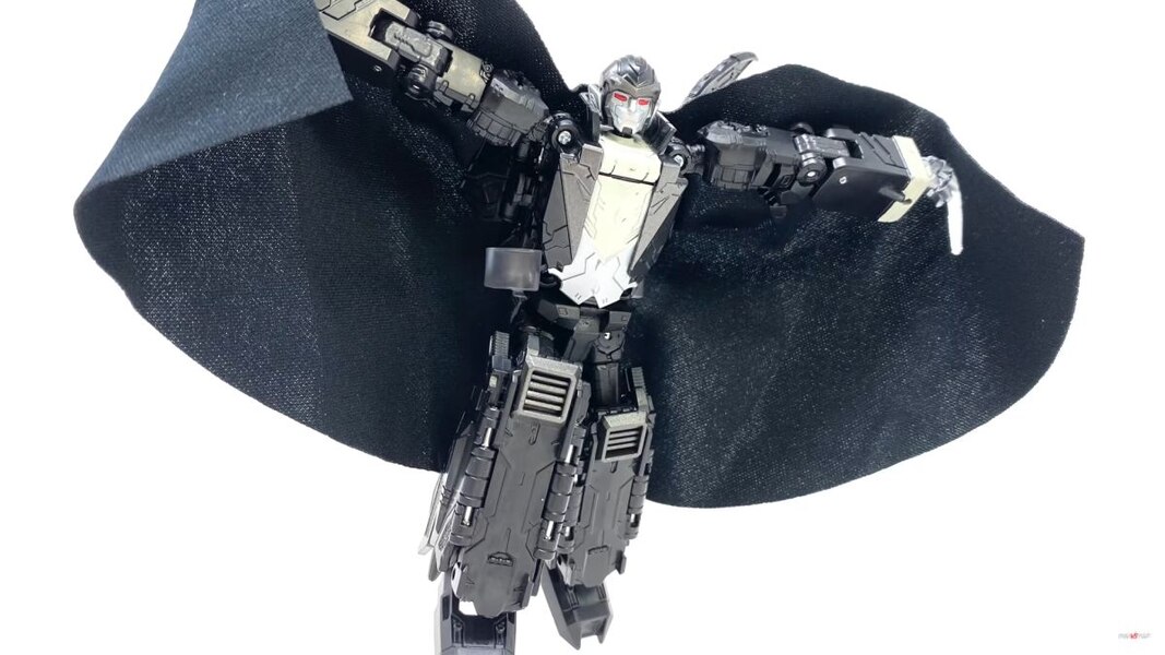 Transformers X Dracula Universal Monsters Draculus In-Hand Images