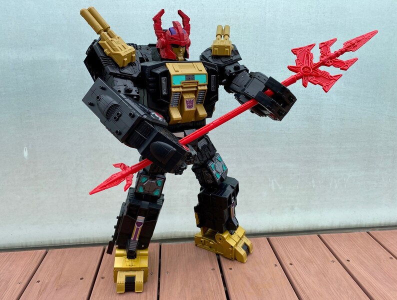 Takara Generations Selects Black Zarak Official In-Hand Images