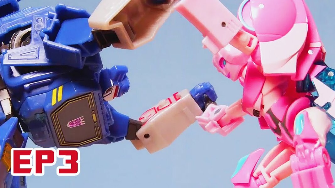 WATCH! Transformers Offical Stop Motion Episode 3 - Soundwave Vs Arcee 