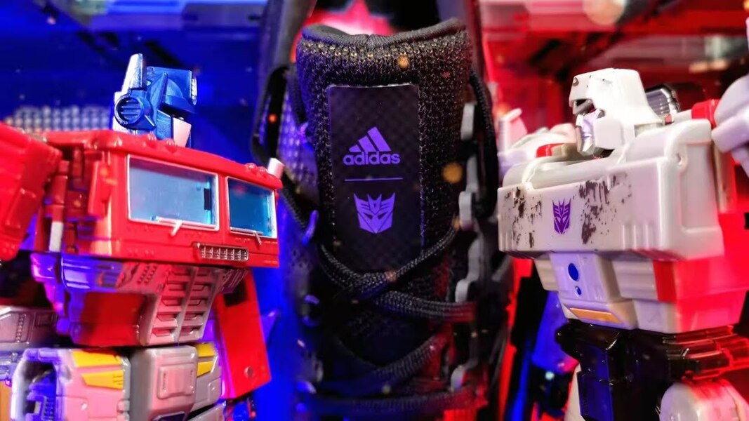 WATCH! Battle on Planet Adidas - Stop-Motion Video for Adidas & Universal Beijing Resort