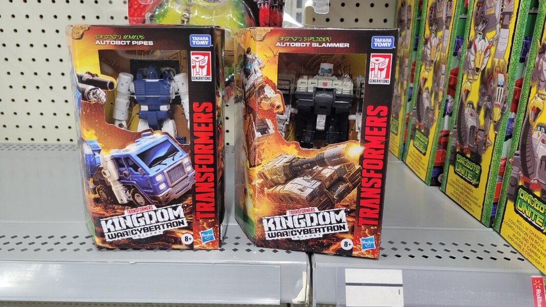 Transformers Kingdom Pipes and Slammer Spotted in SC
