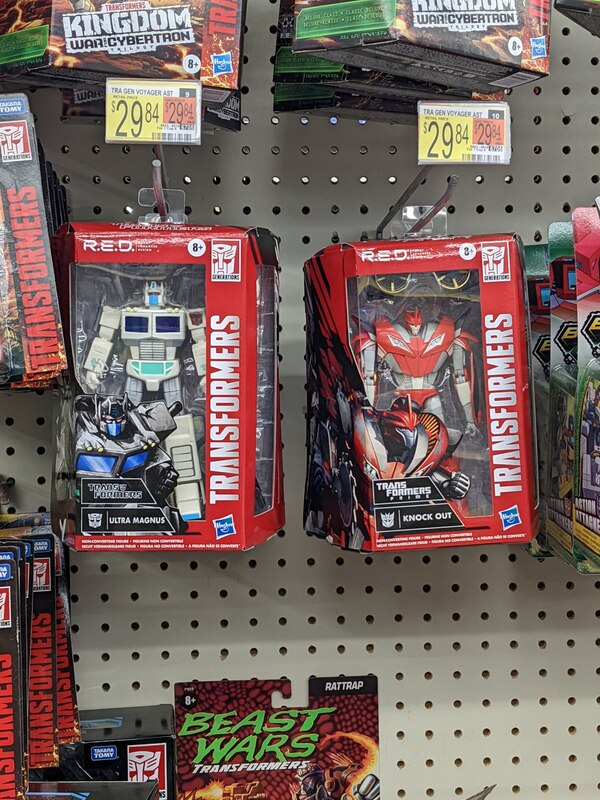 Transformers R.E.D. Wave 5 Knock Out and Ultra Magnus Found at Walmart!