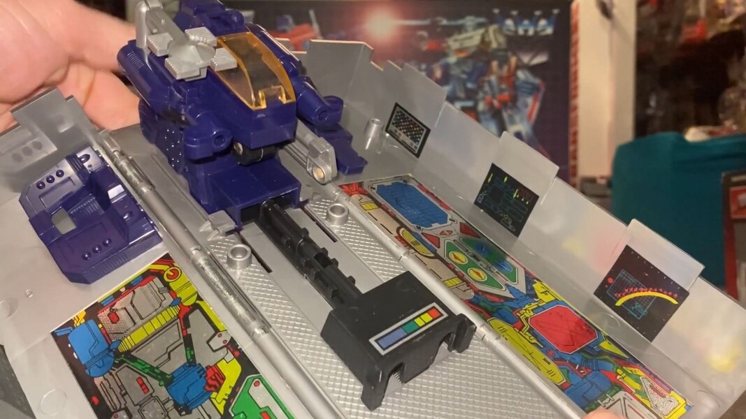 Rare Japanese G1 Super Launcher Optimus Prime Showcase and Review
