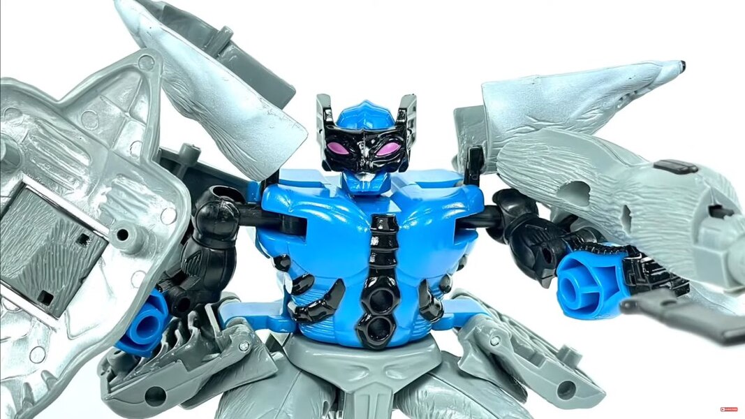 Transformers Vintage Re-Issue Beast Wars Wolfang In-Hand Images