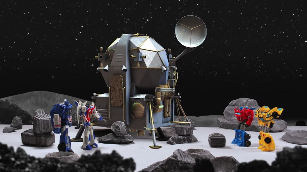 WATCH! Optimus Prime in Space! - Transformers Official Stop Motion