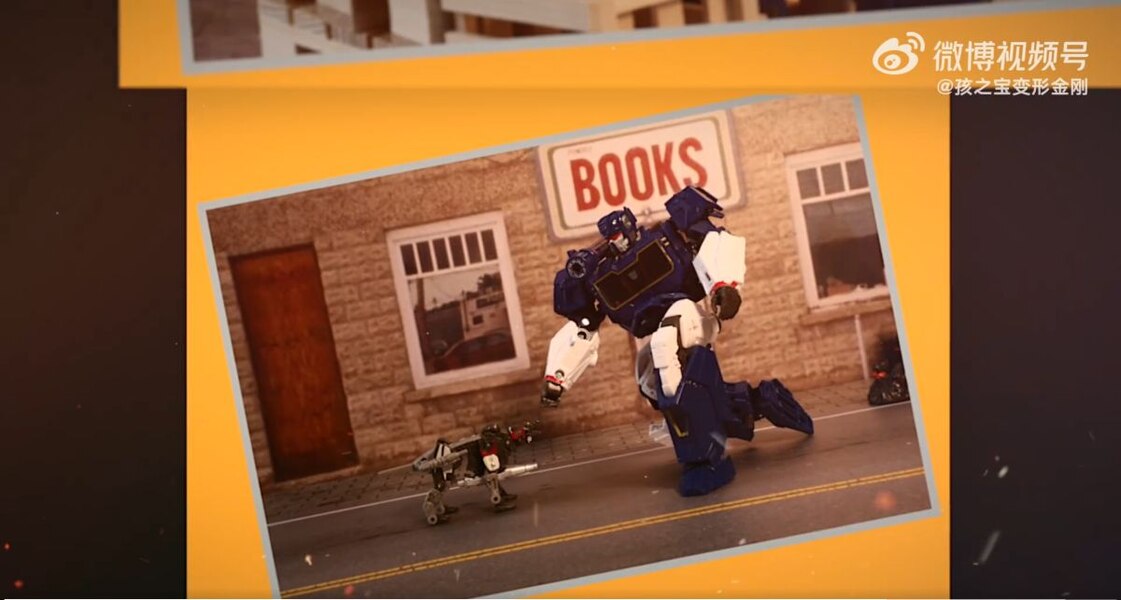 Transformers Soundwave's Friendship With Ravage   Official Stop Motion Video  (44 of 57)