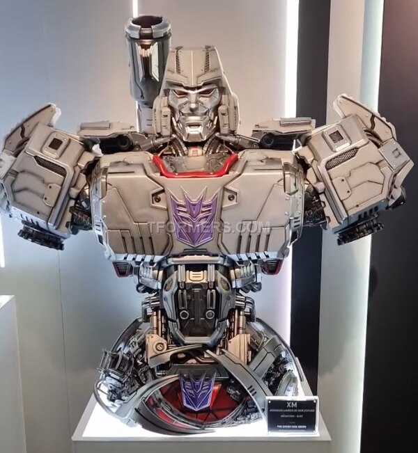 XM Studios Transformers G1 Optimus Prime & Megatron 1:3 Busts In FULL Color!