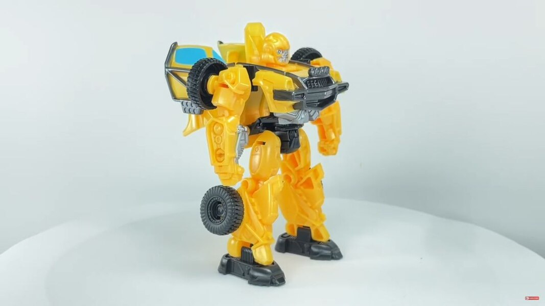 Transformers Rise Of The Beasts Offroad Bumblebee In Hand Image  (13 of 35)