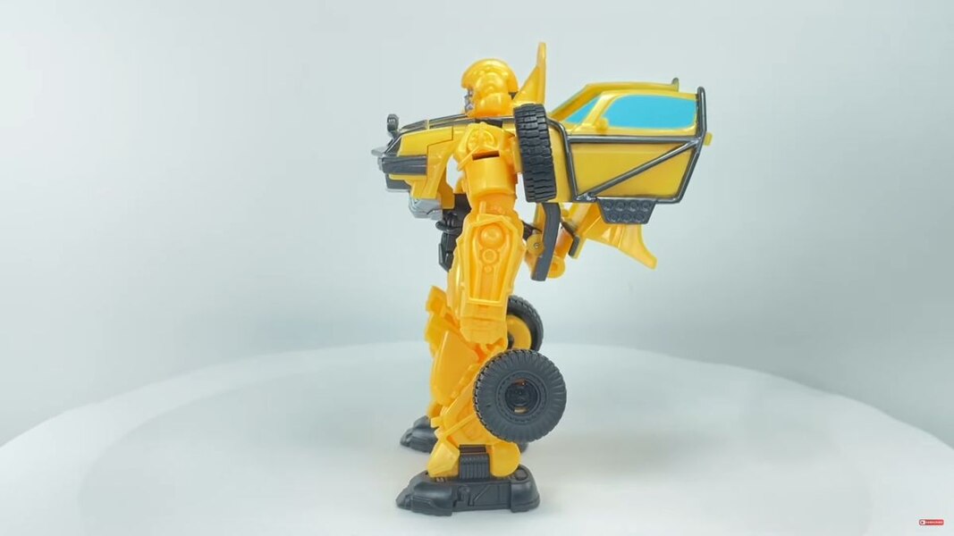Transformers Rise Of The Beasts Offroad Bumblebee In Hand Image  (16 of 35)