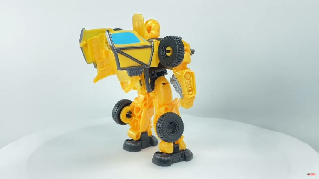 Transformers Rise Of The Beasts Offroad Bumblebee In Hand Image  (19 of 35)