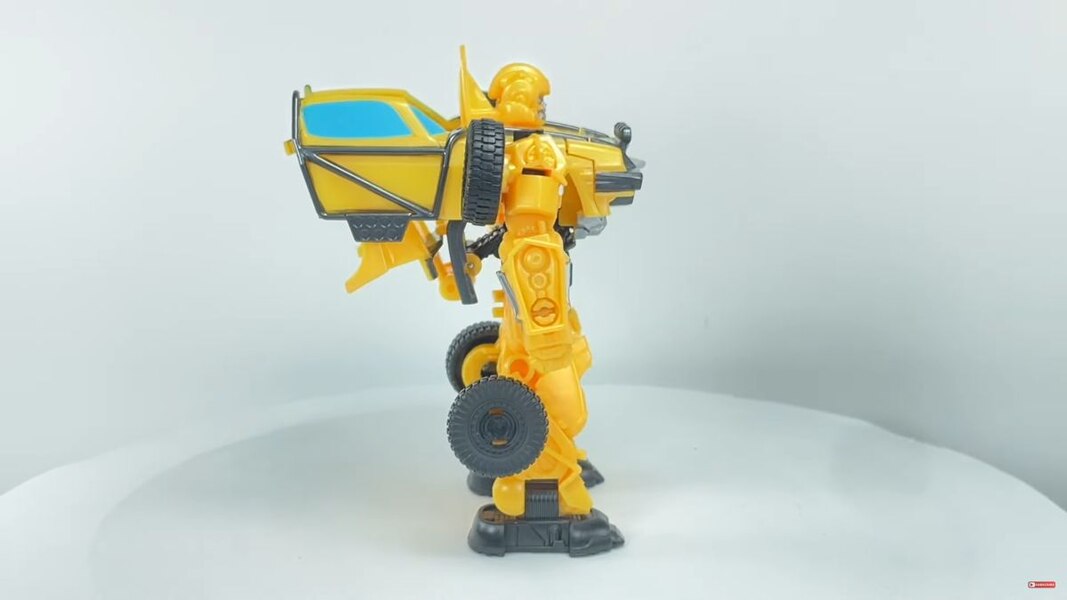 Transformers Rise Of The Beasts Offroad Bumblebee In Hand Image  (20 of 35)