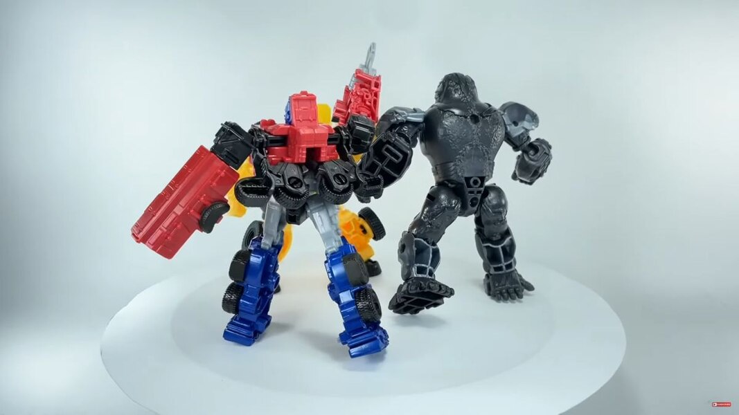 Transformers Rise Of The Beasts Offroad Bumblebee In Hand Image  (31 of 35)