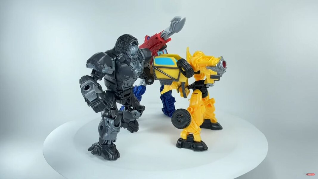 Transformers Rise Of The Beasts Offroad Bumblebee In Hand Image  (32 of 35)