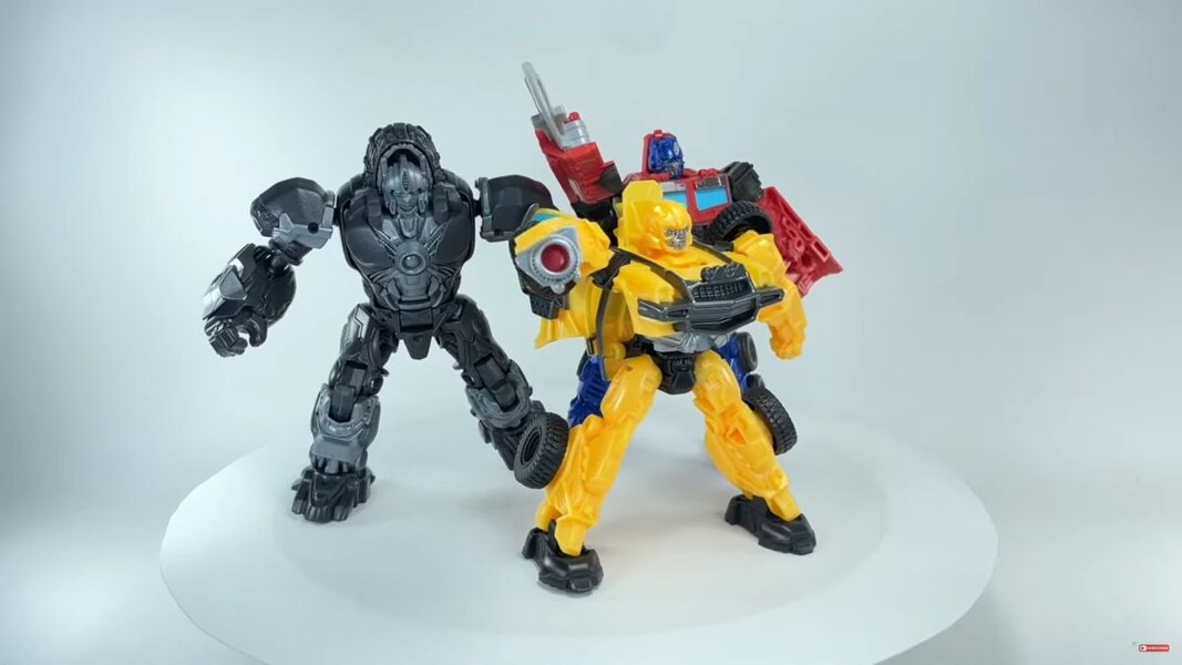 Transformers Rise Of The Beasts Offroad Bumblebee In Hand Image  (33 of 35)