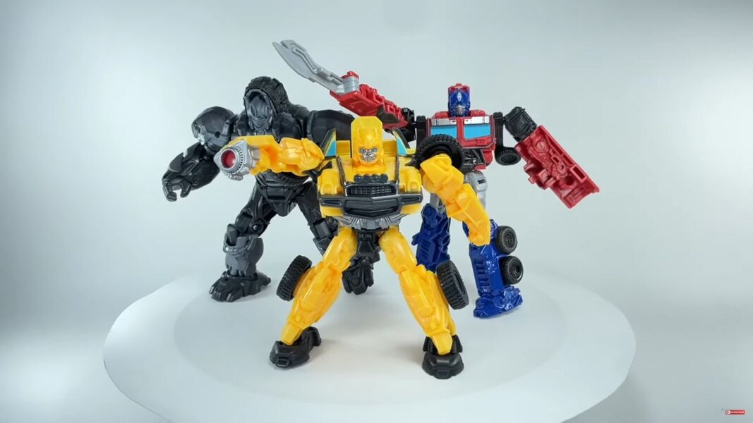 Transformers Rise Of The Beasts Offroad Bumblebee In Hand Image  (34 of 35)
