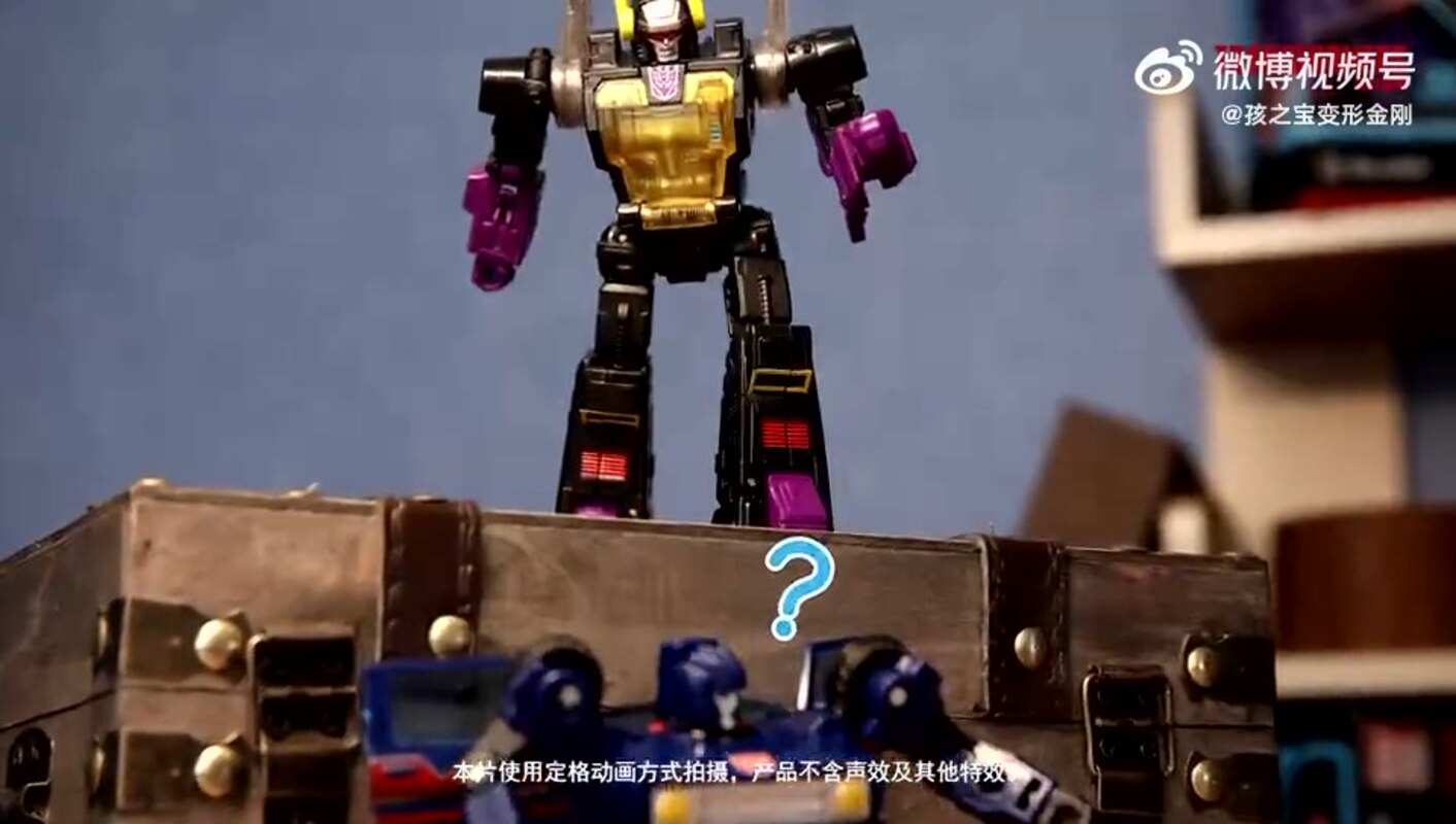 WATCH! Transformers Legacy Official Stop-Motion Video - Bug Spray!