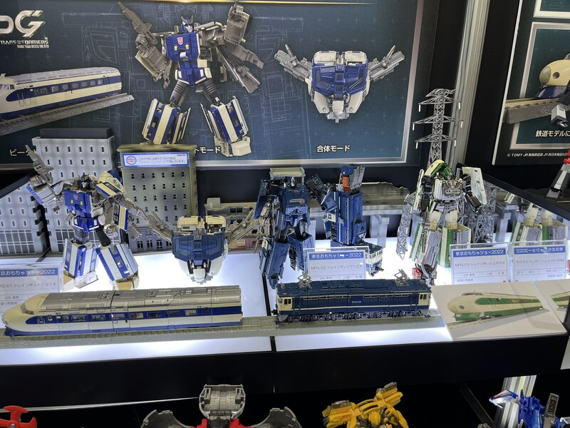 Tokyo Toy Show Takara Tomy Transformers   Masterpiece, Legacy, Studio Series Display Image  (1 of 27)