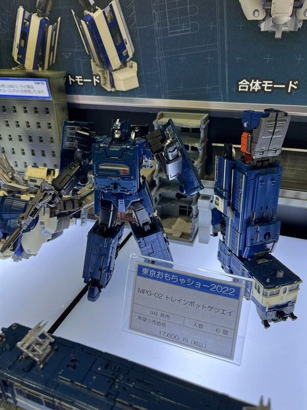 Tokyo Toy Show Takara Tomy Transformers   Masterpiece, Legacy, Studio Series Display Image  (15 of 27)