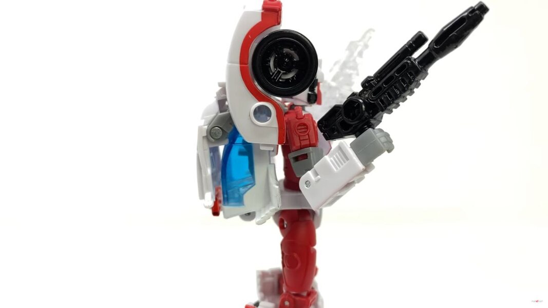Transformers Legacy Minerva In Hand Image  (10 of 32)