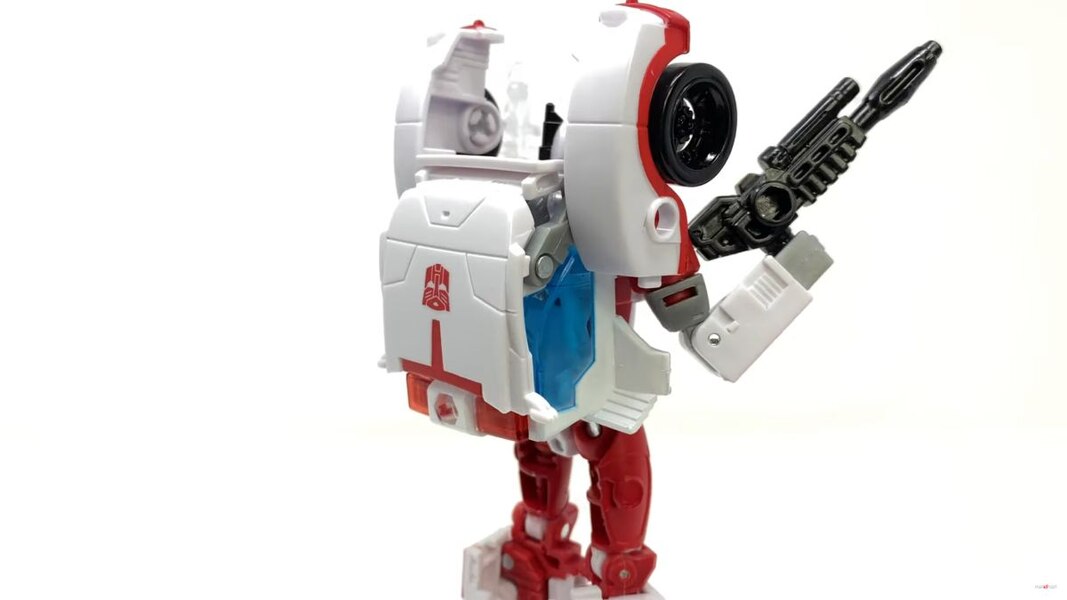 Transformers Legacy Minerva In Hand Image  (11 of 32)