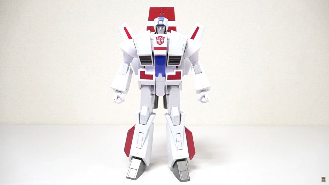 Transformers Masterpiece MP 57 Skyfire In Hand Image  (6 of 65)
