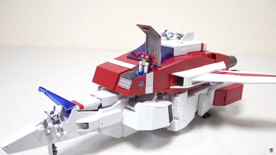 Transformers Masterpiece MP 57 Skyfire In Hand Image  (24 of 65)