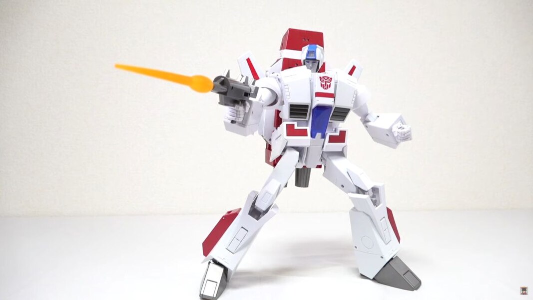 Transformers Masterpiece MP 57 Skyfire In Hand Image  (60 of 65)