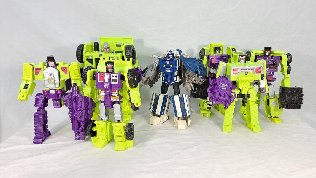 TF Collector Masterpiece Shouki Review  (10 of 15)