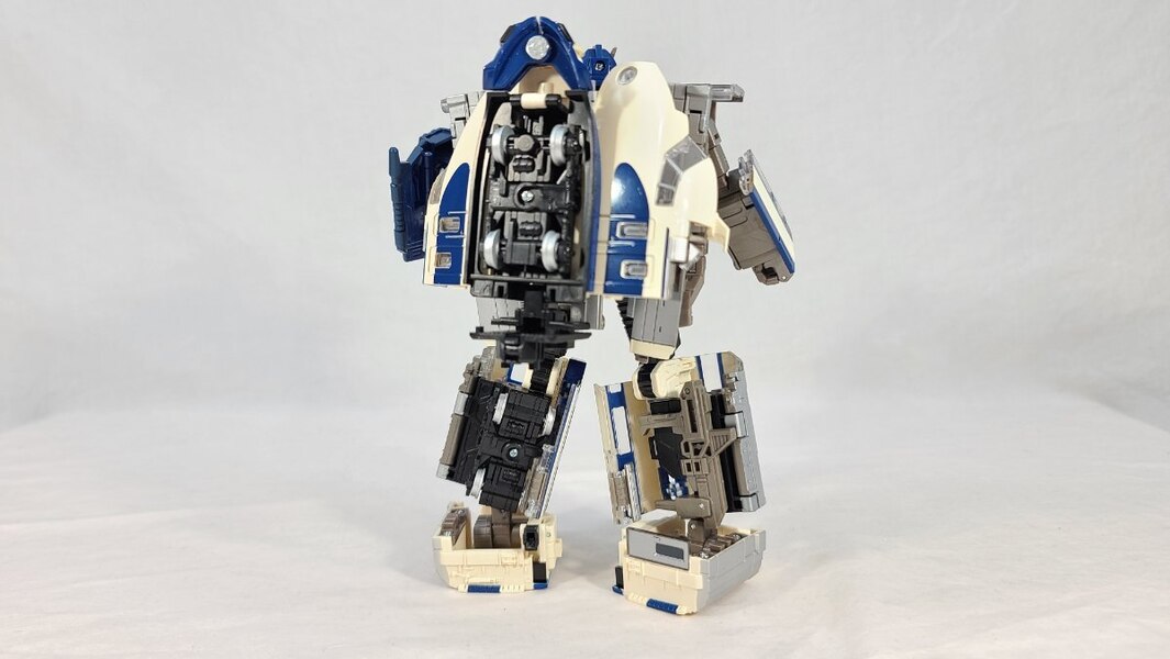 TF Collector Masterpiece Shouki Review  (11 of 15)