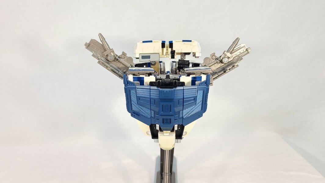 TF Collector Masterpiece Shouki Review  (13 of 15)