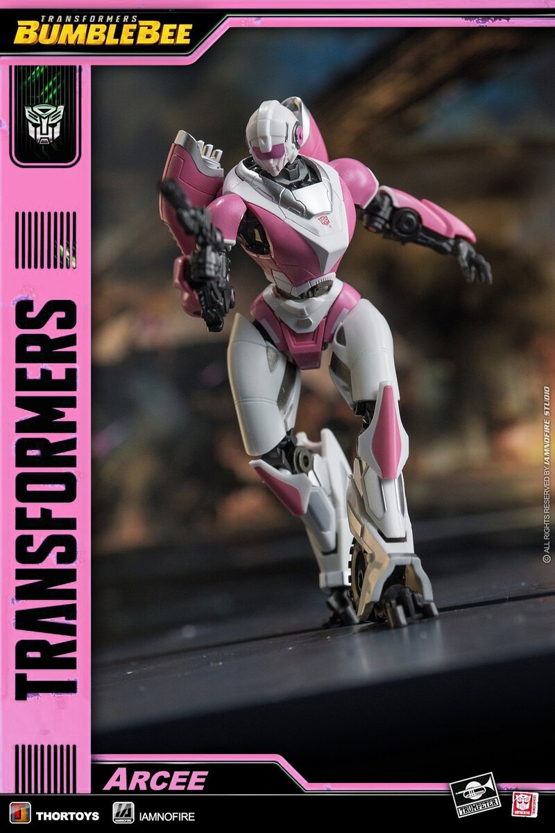Trumpeter Transformers SK-04 Arcee Toy Photography Images by IAMNOFIRE
