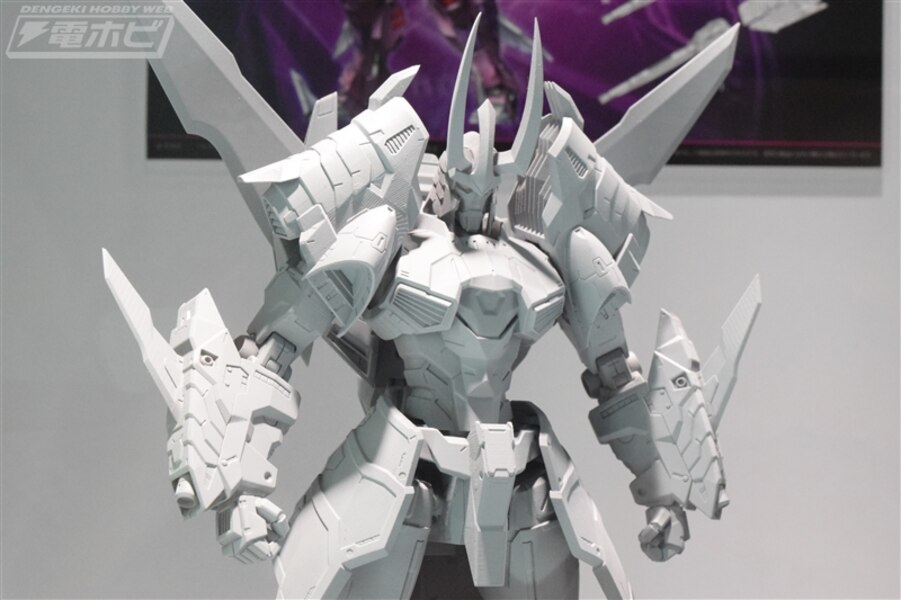 WonderFest 2022 Flame Toys Kuro Kara Kuri Cyclonus Image  (3 of 48)