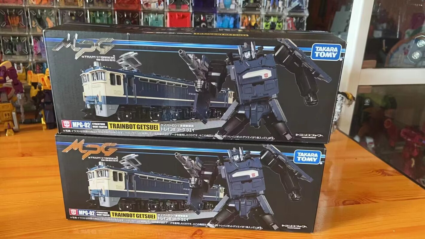Transformers Masterpiece Trainbot MPG-02 Getsuei In-Hand Images - Unboxing!