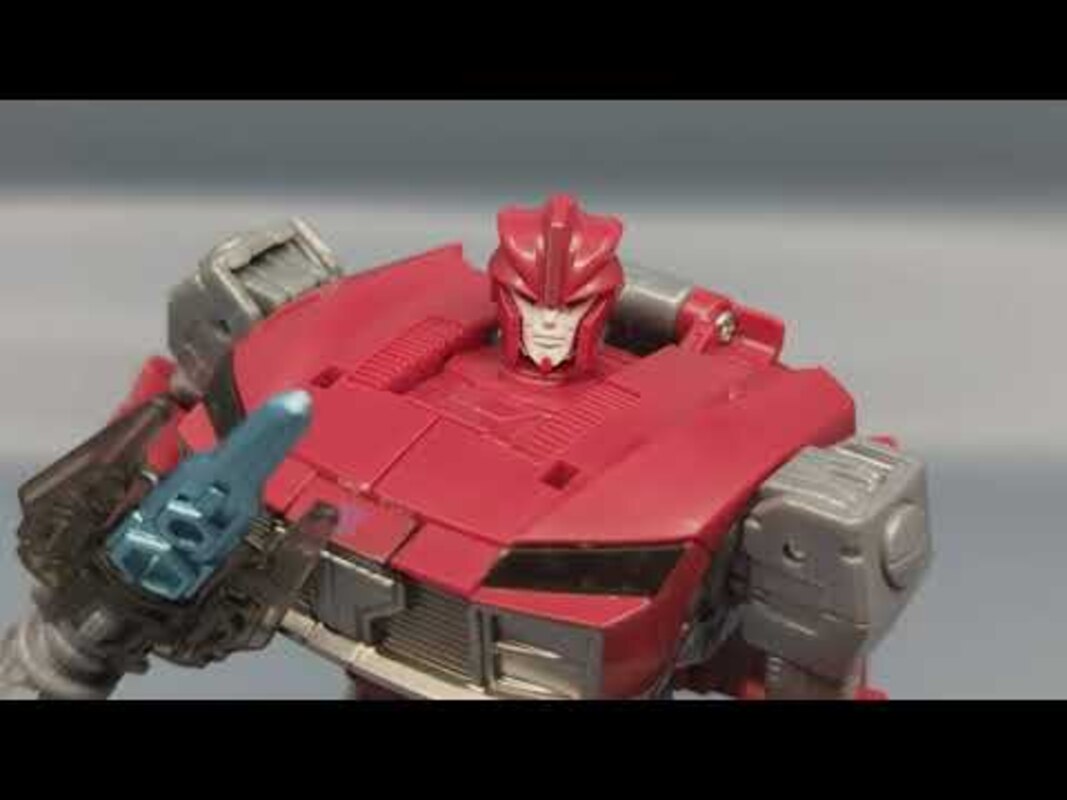 Transformers: Legacy Deluxe Prime Universe Knock Out