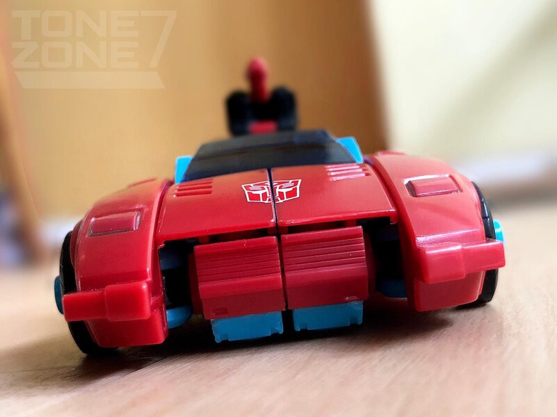 Transformers Legacy Autobot Pointblank With Peacekeeper In Hand Figure Image  (5 of 28)