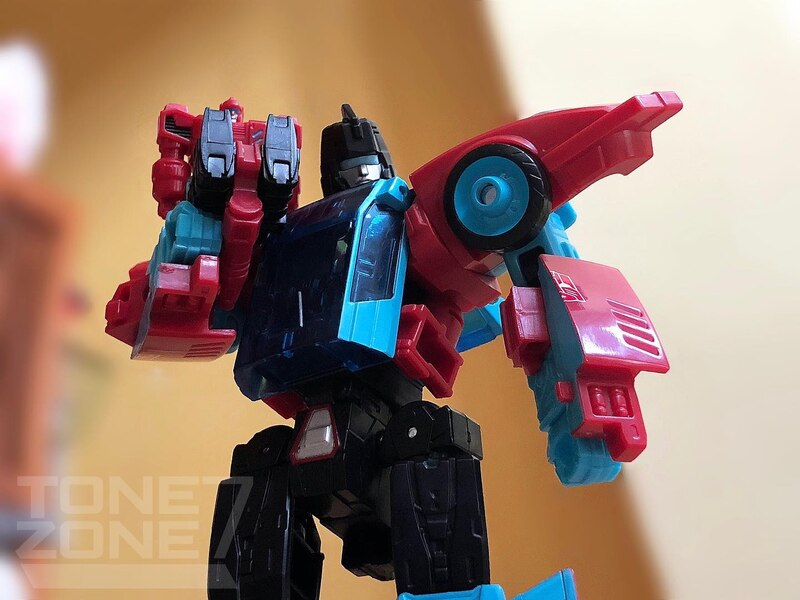 Transformers Legacy Autobot Pointblank With Peacekeeper In Hand Figure Image  (14 of 28)