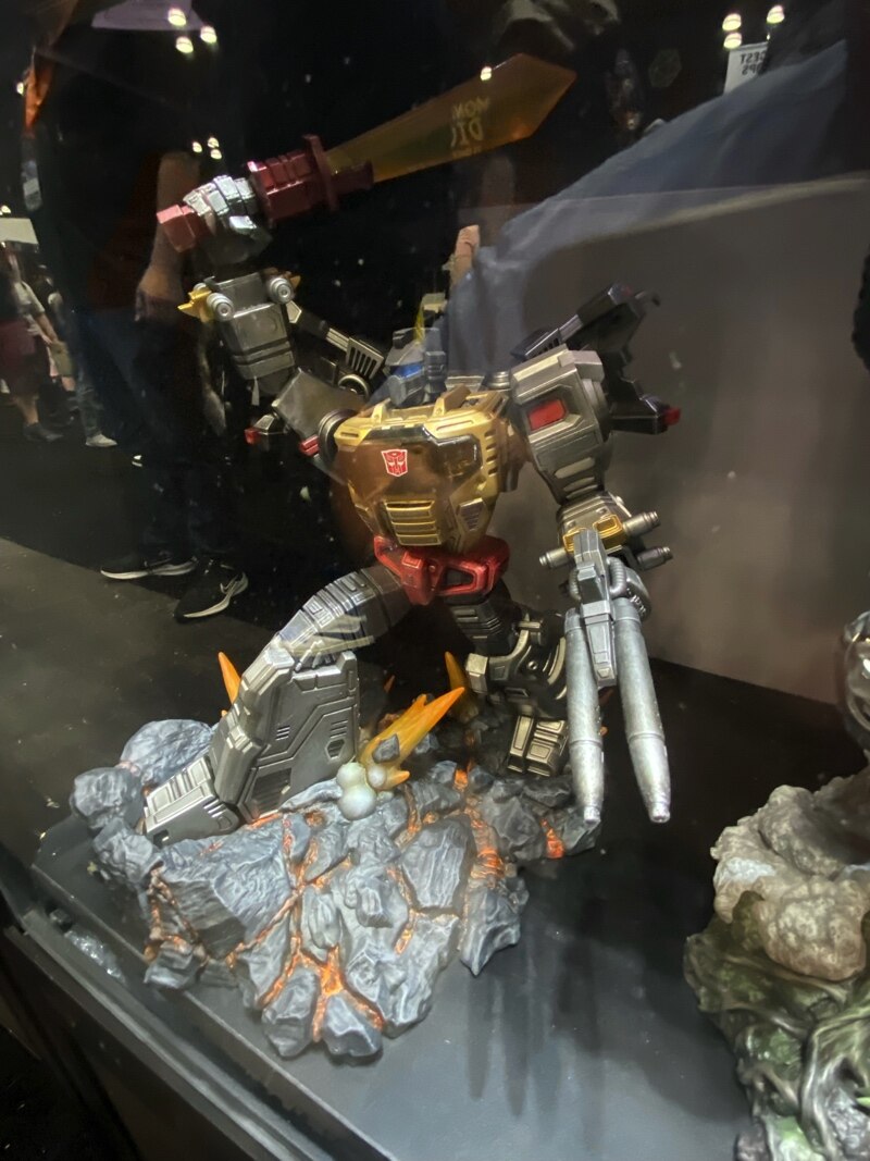 NYCC 2022 - Diamond Select Toys Transformers Images - G1 Grimlock Milestone Revealed