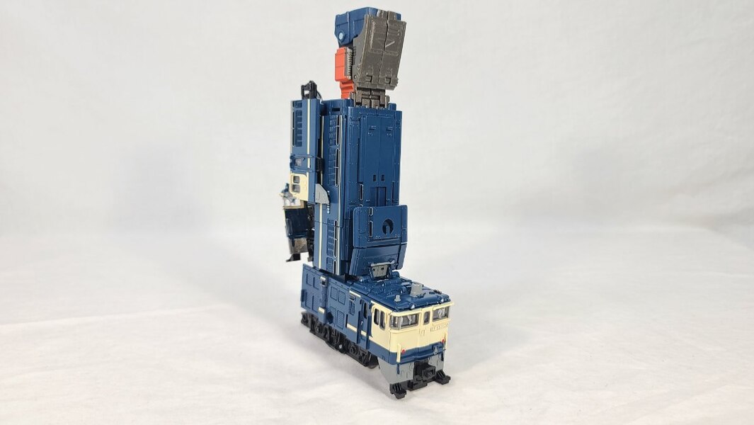 Image Of Tf Collector Masterpiece Getsuei Review  (9 of 14)