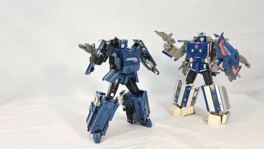 Image Of Tf Collector Masterpiece Getsuei Review  (13 of 14)
